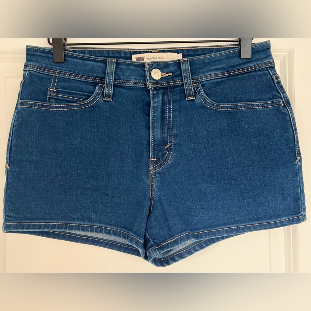 Levi's Women's Blue Jean Shorts (size 5)